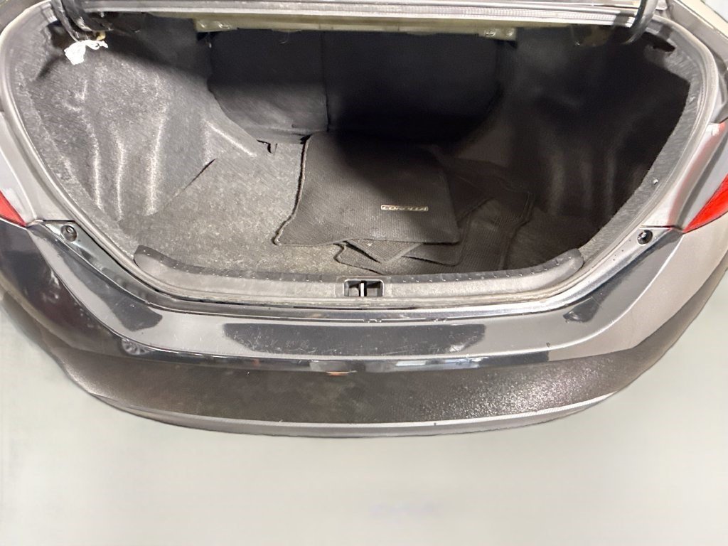 Used 2018 Black Sand Pearl Toyota SE image 30