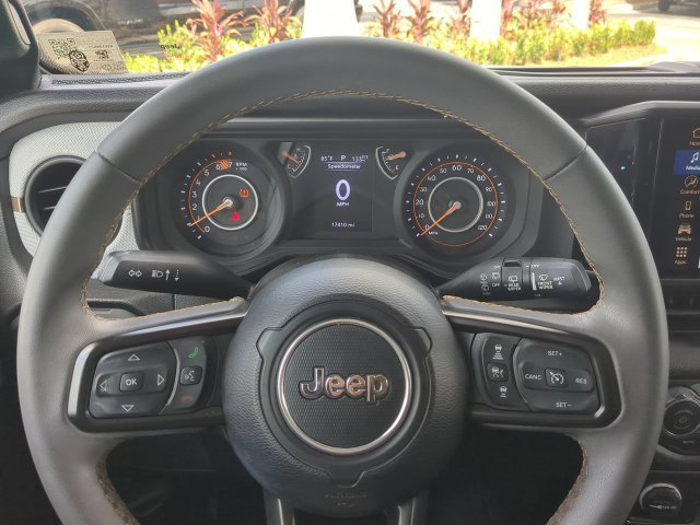 Certified Used 2024  Jeep Sport S image 27