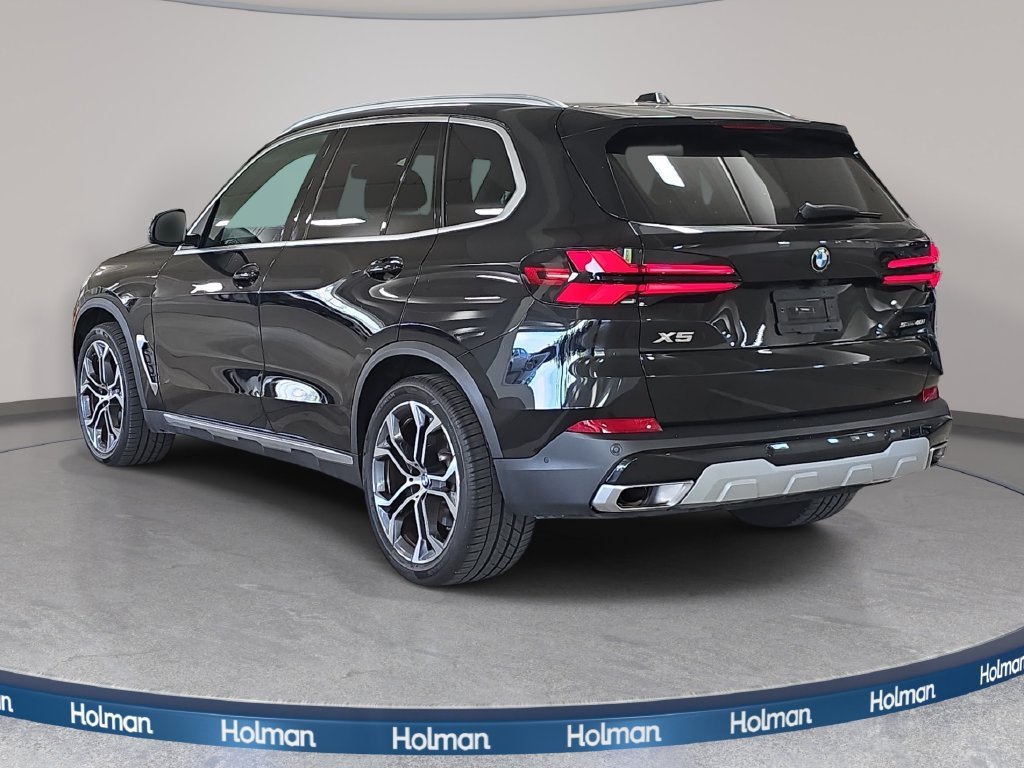 Used 2026 Black Sapphire Metallic BMW sDrive40i image 8