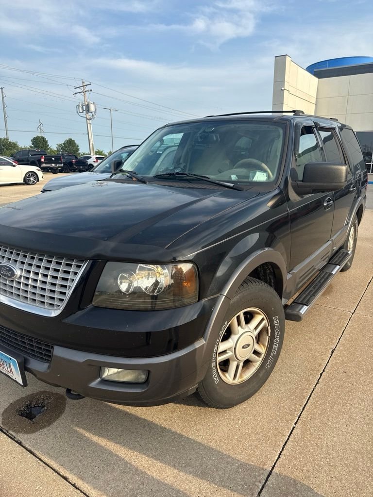 Used 2004 Black Ford XLT image 3