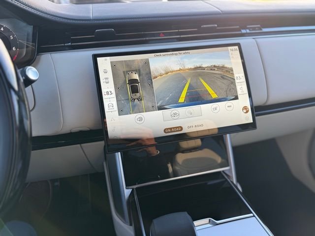 New 2026 Belgravia Green Land Rover SE image 16