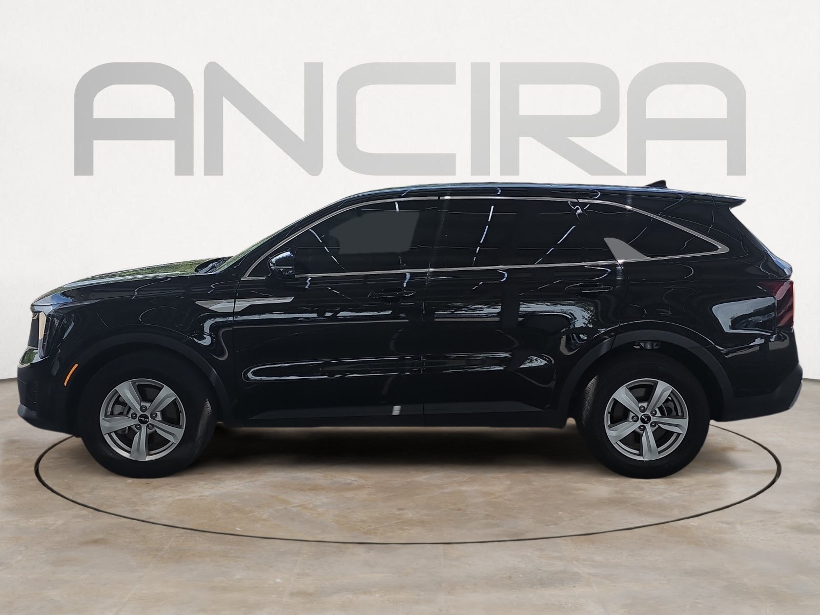 Certified Used 2025 Ebony Black Kia LX image 4