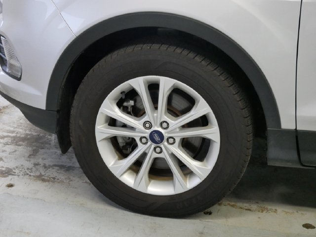 Certified Used 2018 Ingot Silver Ford SE image 4