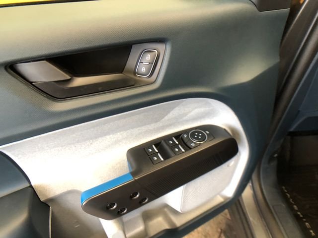 New 2026 Carbonized Gray Metallic Ford XLT image 12