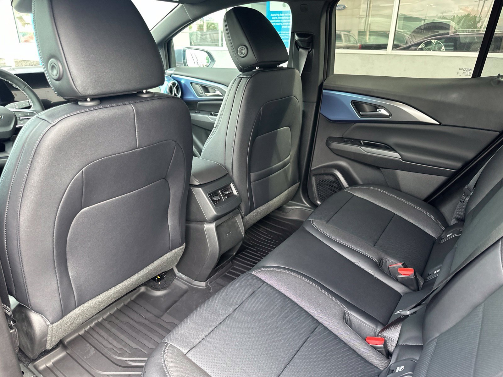 2026 Chevrolet Equinox EV 2LT - Photo 13