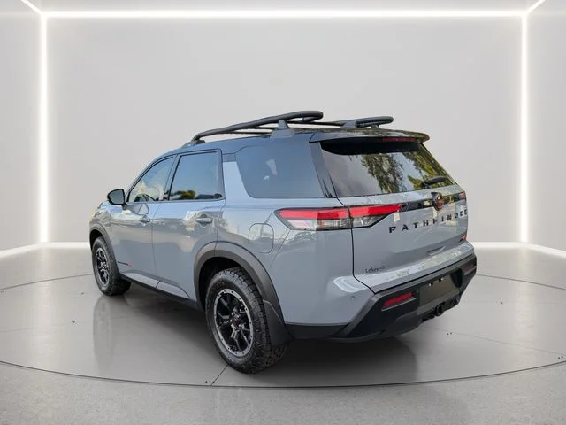 New 2026 Boulder Gray Pearl / Super Black Two-tone Nissan Rock Creek® image 4