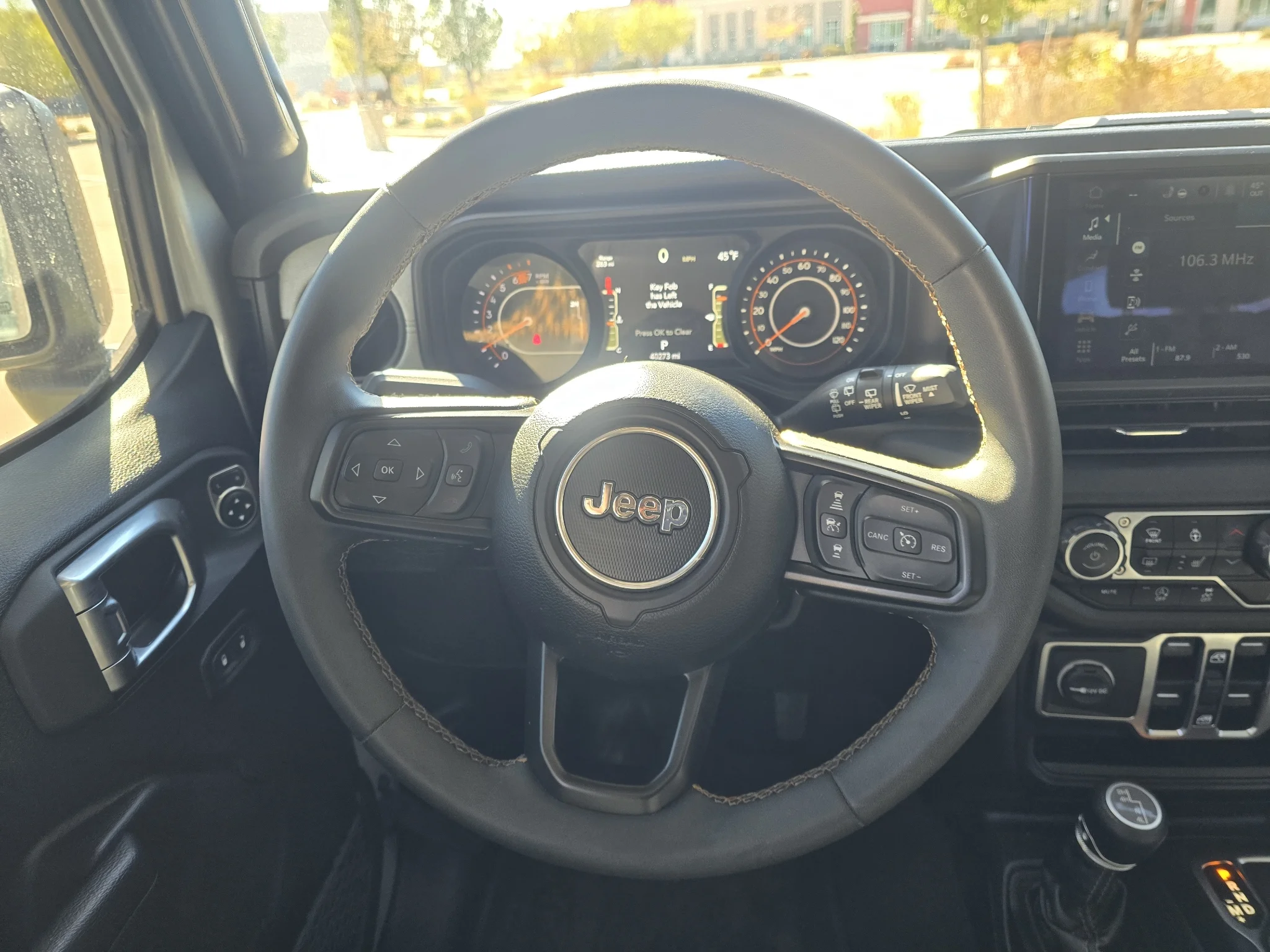 Used 2024 Silver Zynith Clearcoat Jeep Sport S image 28