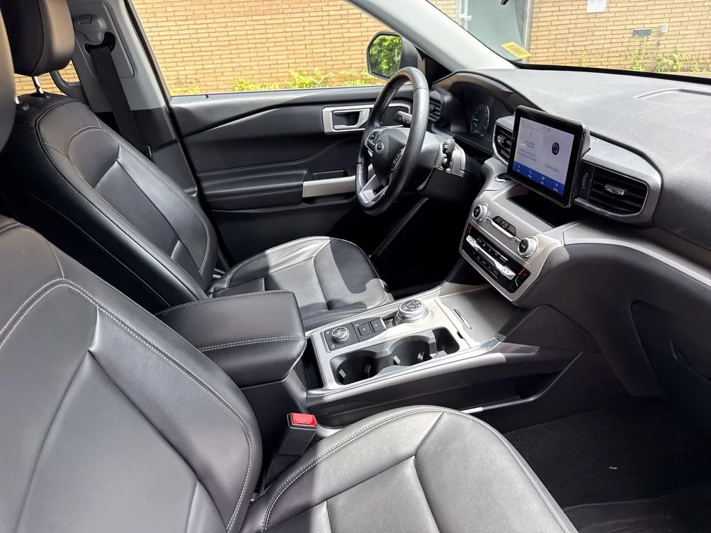 Used 2023 Carbonized Gray Metallic Ford XLT image 29