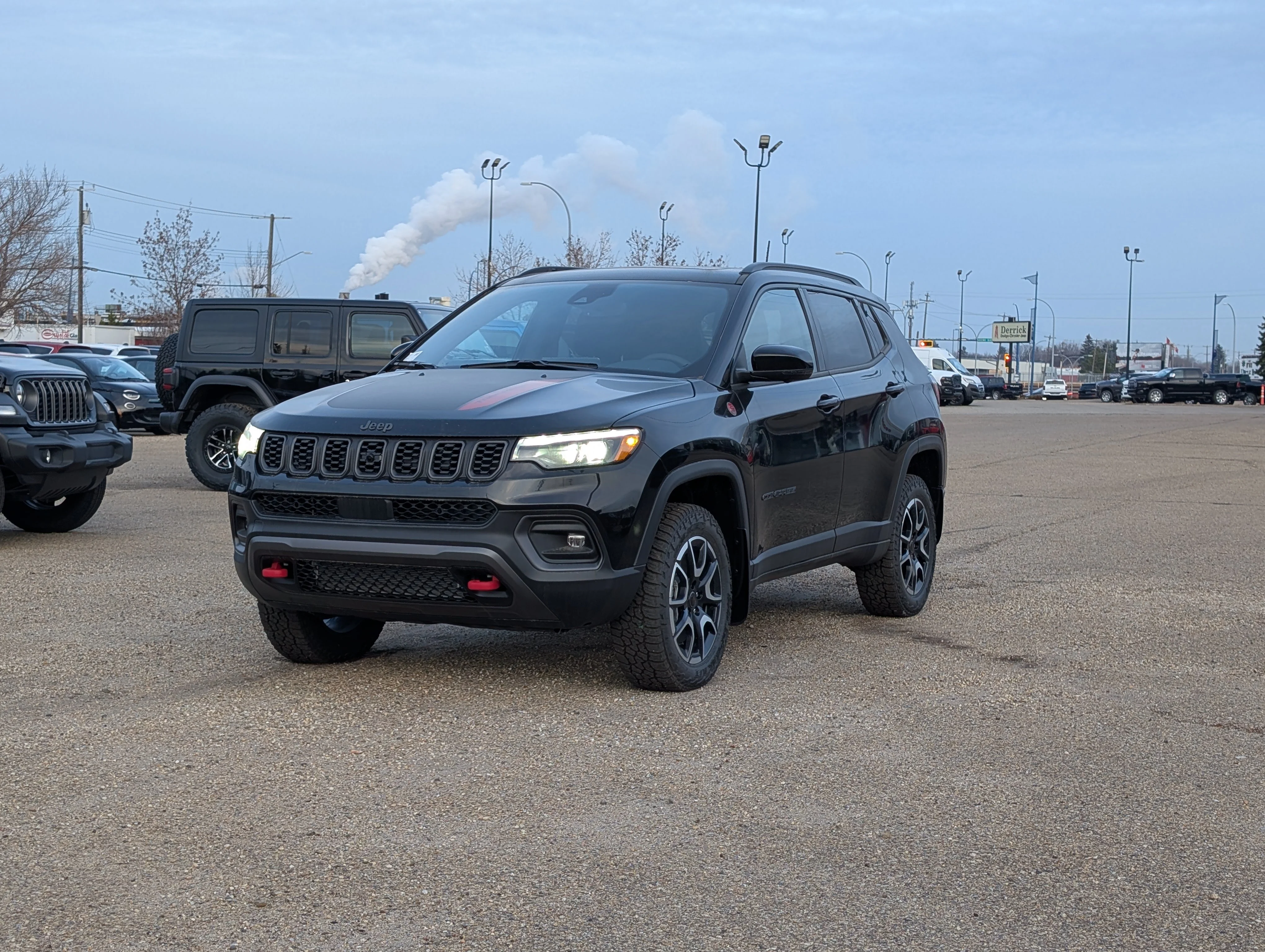 New 2025 Diamond Black Crystal Pearl Jeep Trailhawk Elite image 2