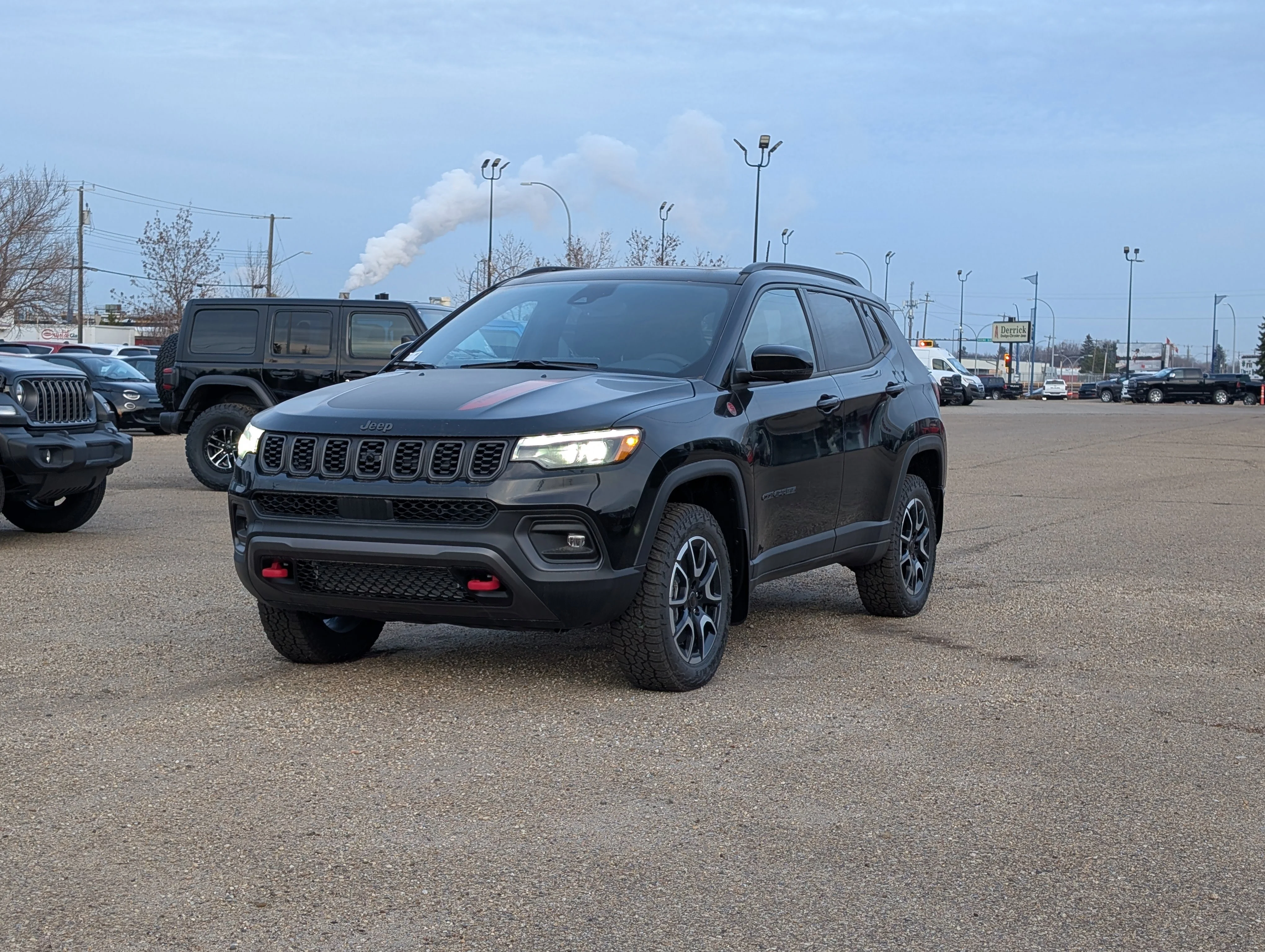 New 2025 Diamond Black Crystal Pearl Jeep Trailhawk Elite image 2