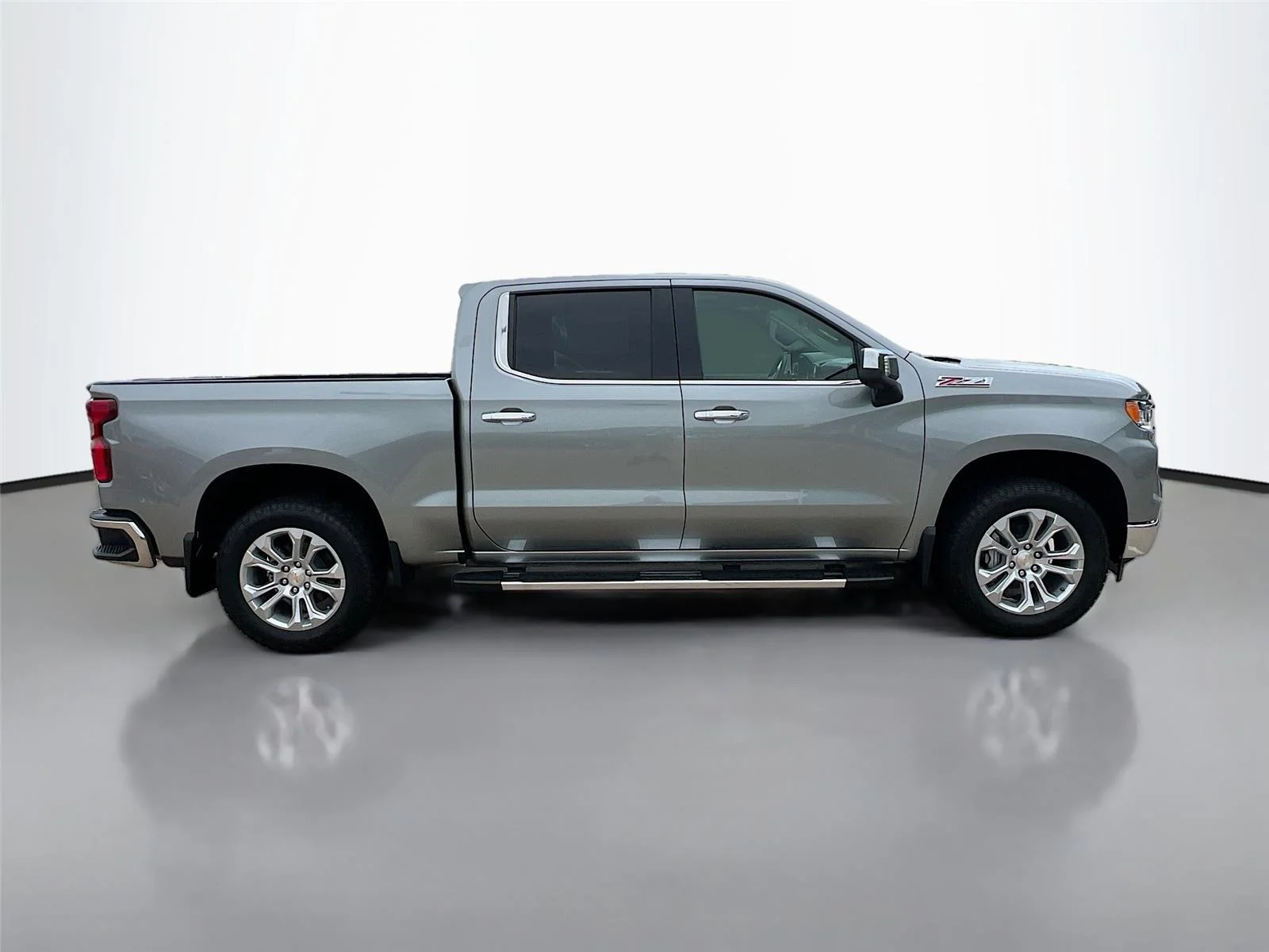 New 2026 Sterling Gray Metallic Chevrolet LTZ image 18