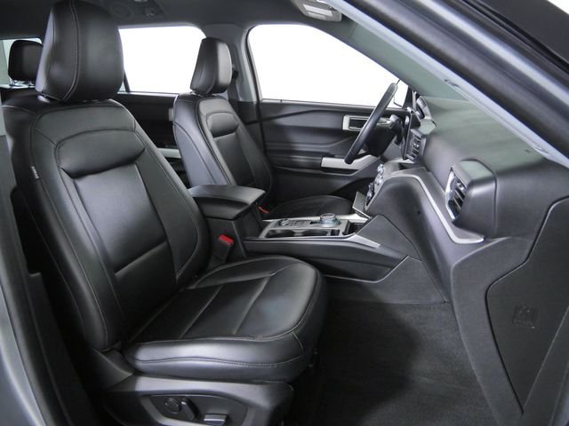 Used 2022 Silver Ford XLT image 11