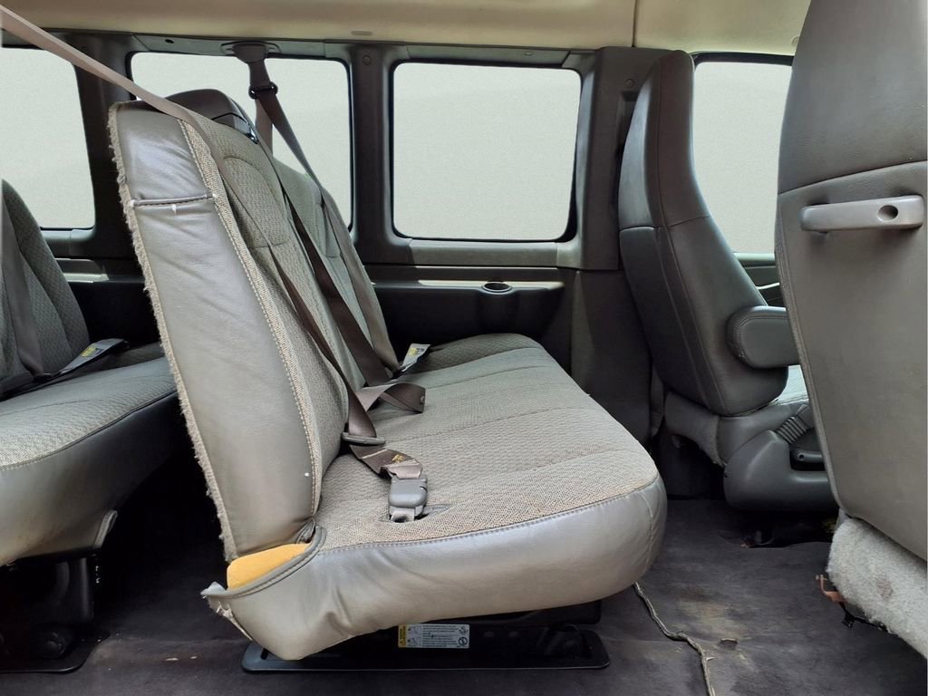 Used 2019 SUMMIT WHITE Chevrolet LT image 14
