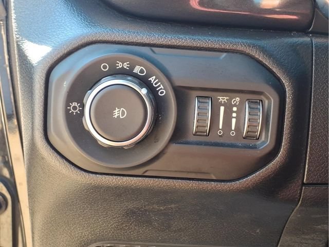 Used 2022 Black Jeep Sahara Altitude 4x4 image 15