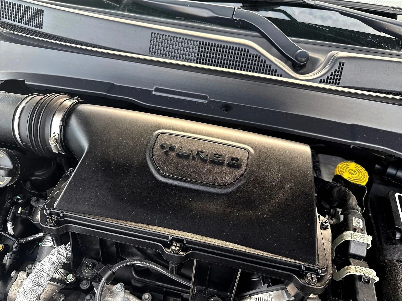 Used 2023 Crystal Metallic Jeep Limited image 32