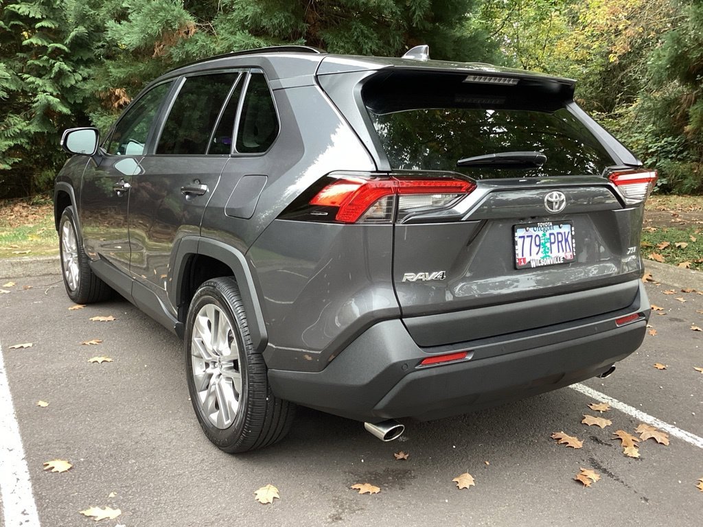 Used 2024 Gray Toyota XLE Premium image 10