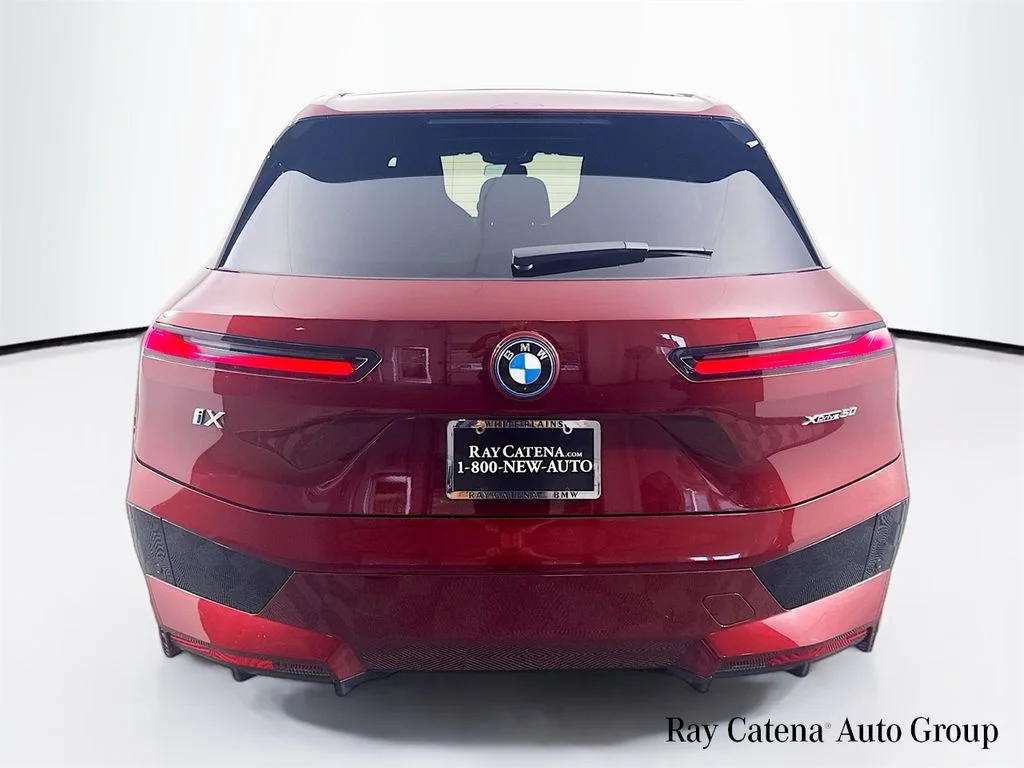Used 2024 Red BMW xDrive50 image 6