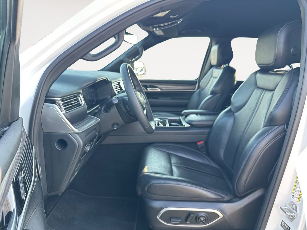 Used 2024 White Jeep Series III image 9