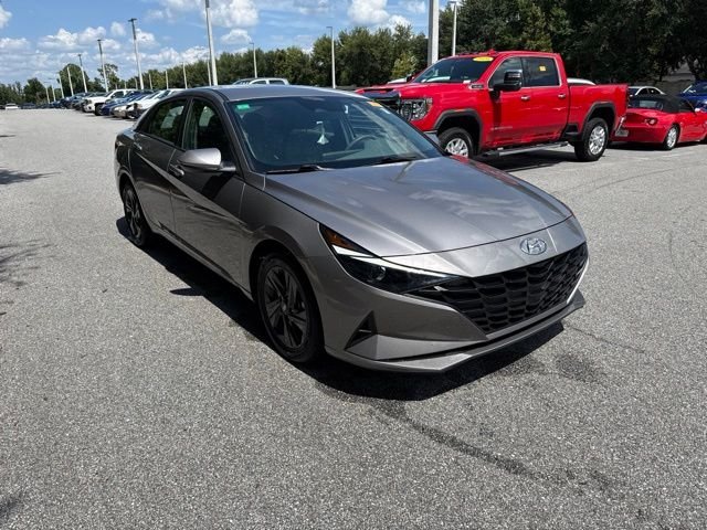 Used 2023 Silver Hyundai SEL image 6