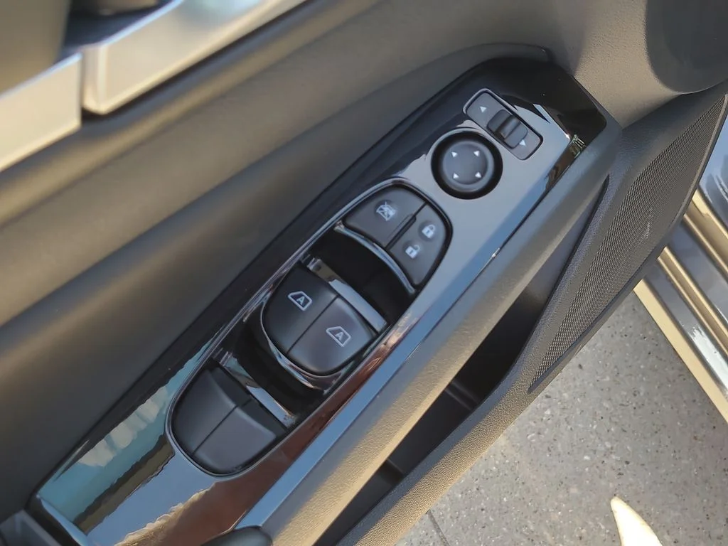 Used 2025 Gray Nissan 2.5 SL image 20