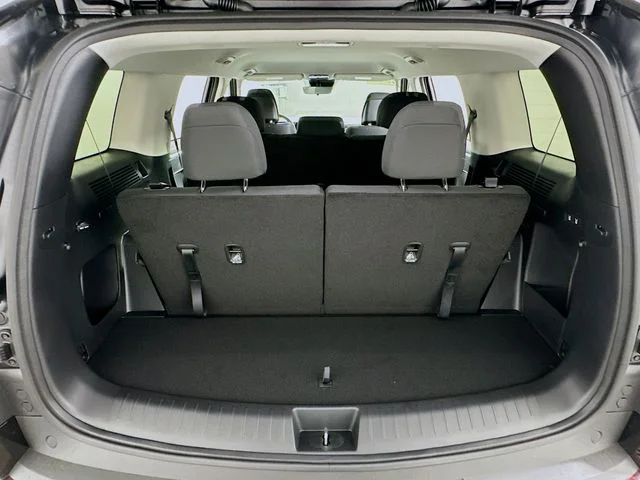 New 2026 Hyundai SANTA FE HYBRID SE