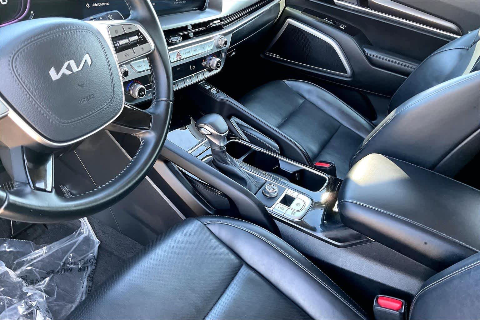 Used 2025 Midnight Lake Blue Kia S image 16