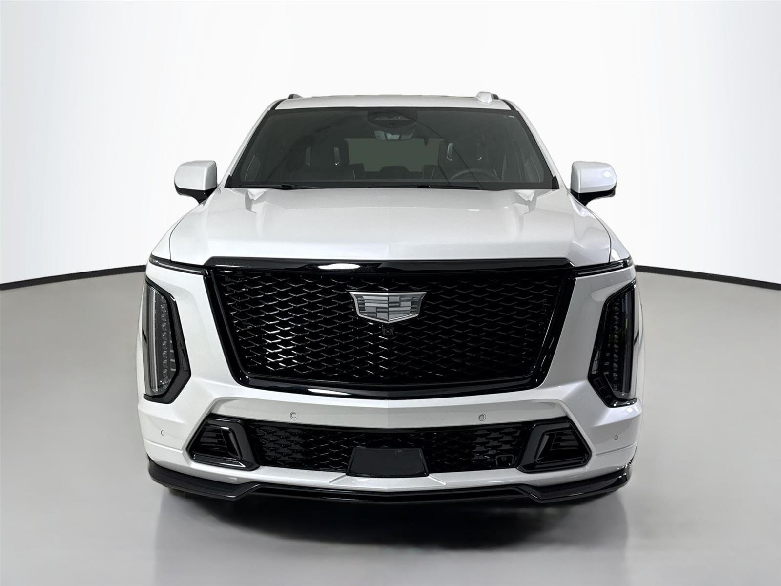 Used 2025 Crystal White Tricoat Cadillac AWD V-Series | Rear TVs | Super Cruise image 11