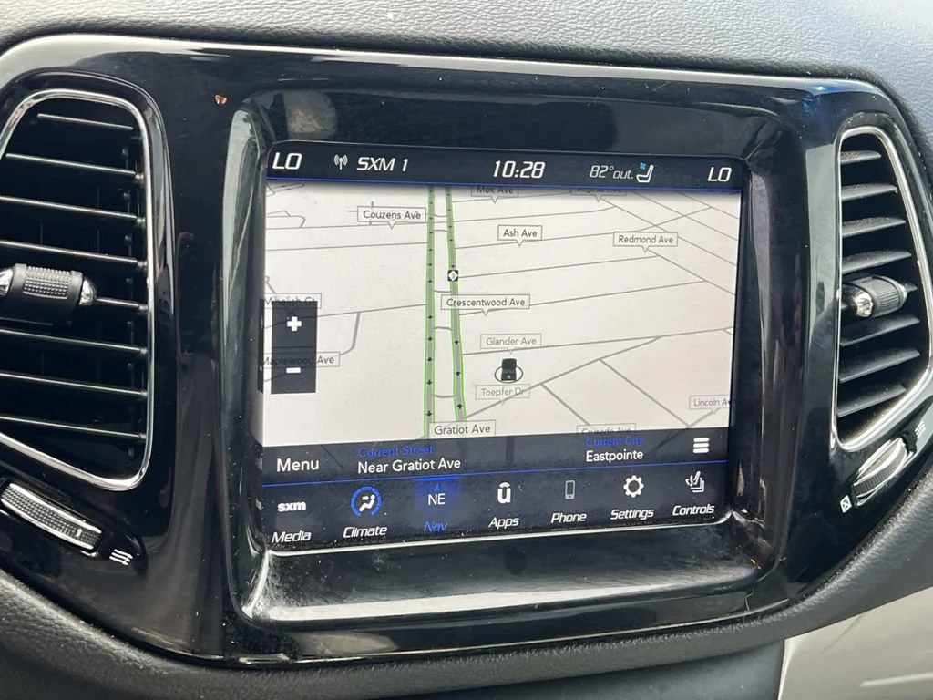 Used 2021 Green Jeep Limited image 17
