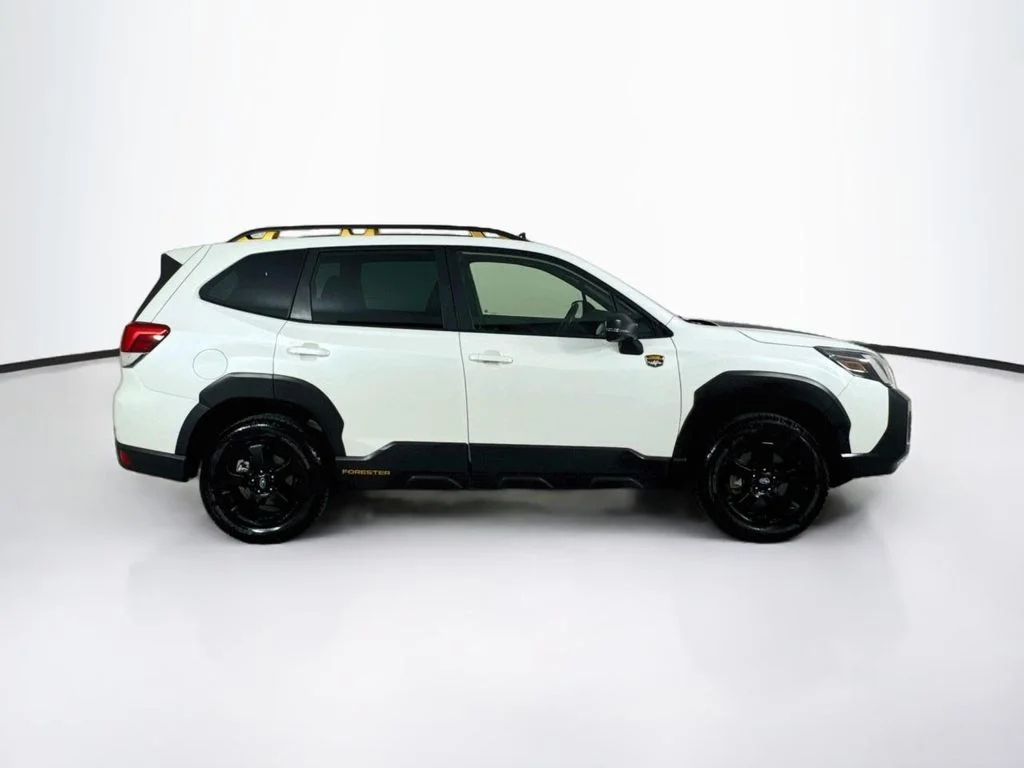 Used 2023 Crystal White Pearl Subaru Wilderness image 12