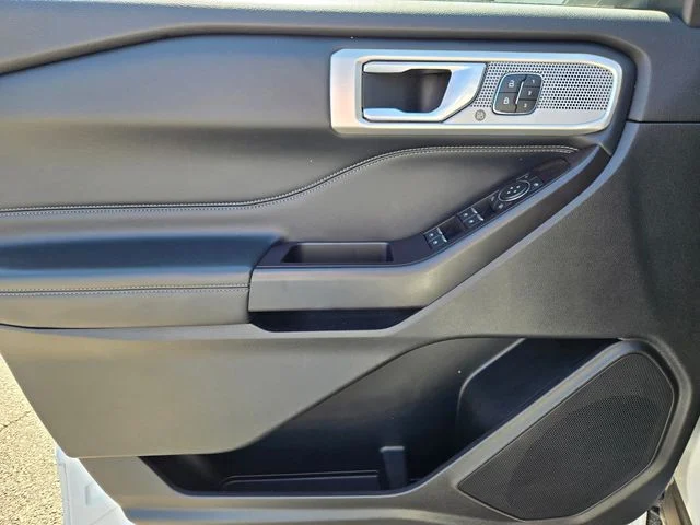 Certified Used 2020 Star White Ford Limited image 19