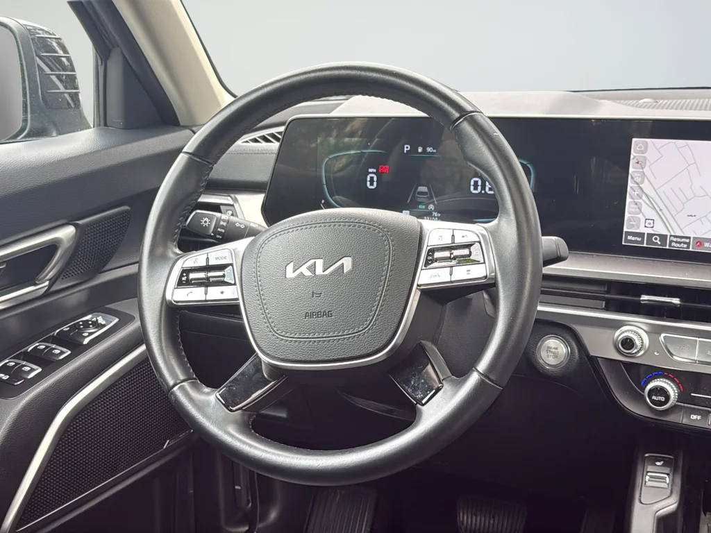 Certified Used 2025 Gray Kia S image 41