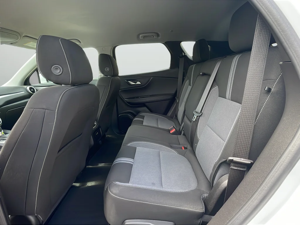 Used 2023 White Chevrolet LT image 27