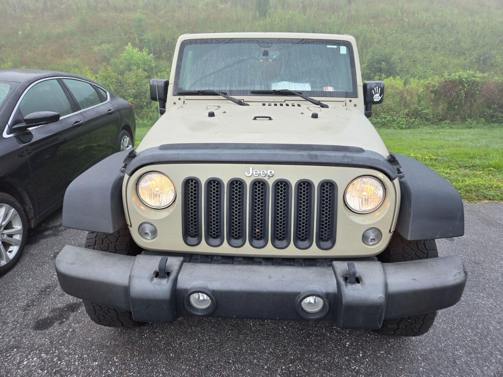 Used 2017 Tan Jeep Sport image 2
