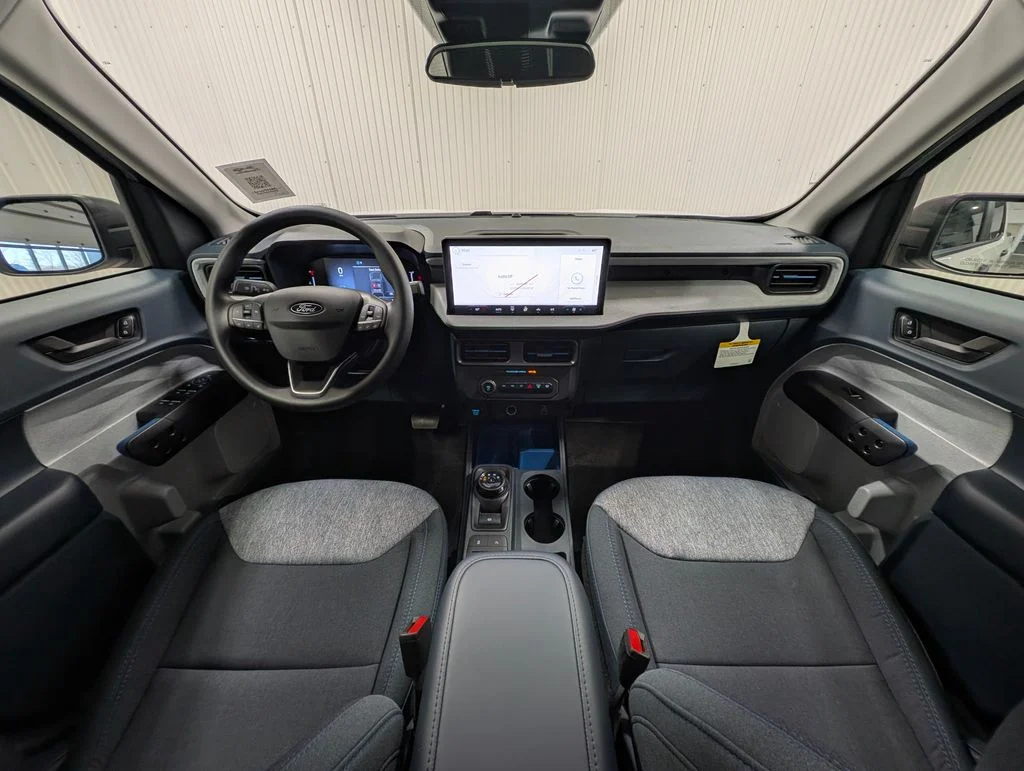 New 2026 Oxford White Ford XLT image 2