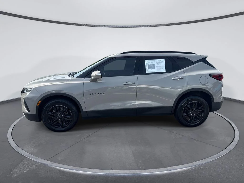 Used 2021 Gray Chevrolet LT image 4