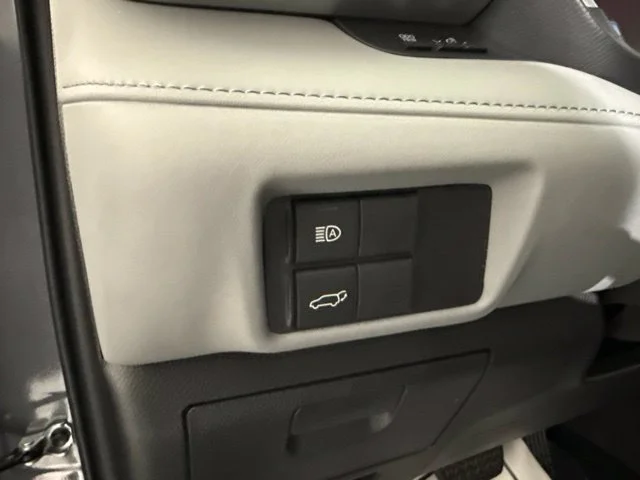 Used 2022 Gray Toyota XLE image 23