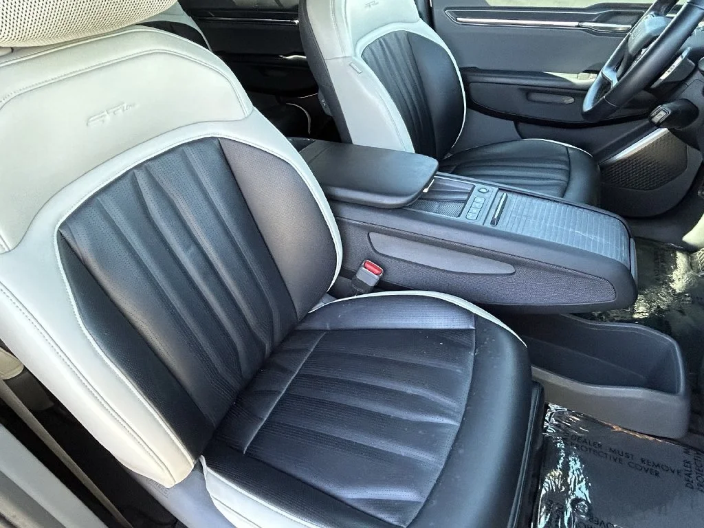 Used 2024 Snow White Pearl Kia GT-Line image 10