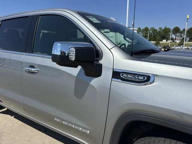 Used 2025 Silver GMC SLT image 26