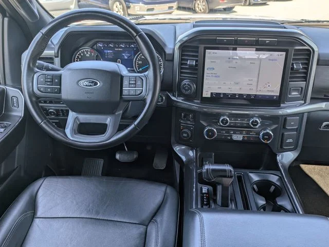 Used 2023  Ford Lariat image 32