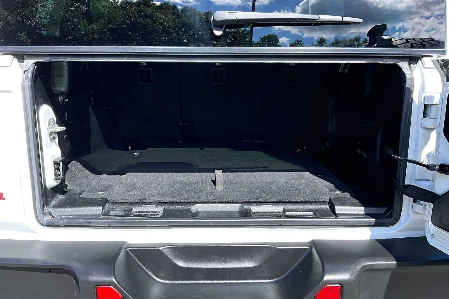 Used 2022 Bright White Clearcoat Jeep Unlimited Rubicon image 59