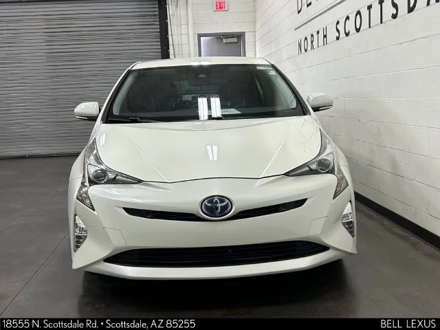 Used 2018 White Toyota Four Touring image 5