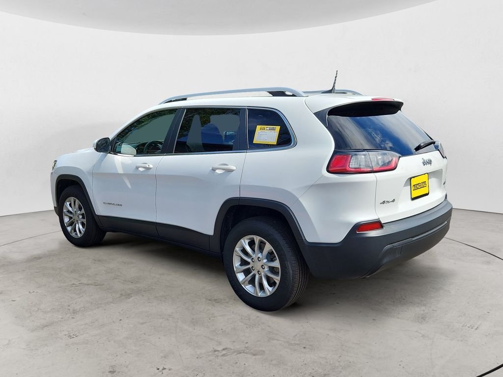 Used 2019 White Jeep Latitude image 3