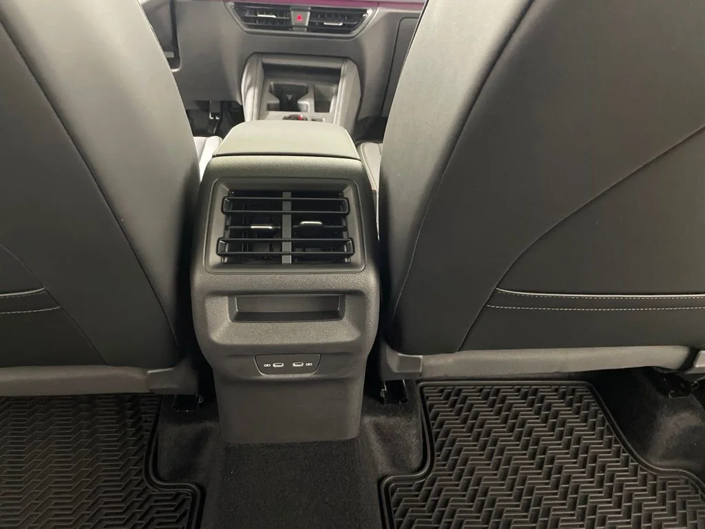 New 2026 White/off-white Volkswagen 2.0T SE R-Line Black image 18