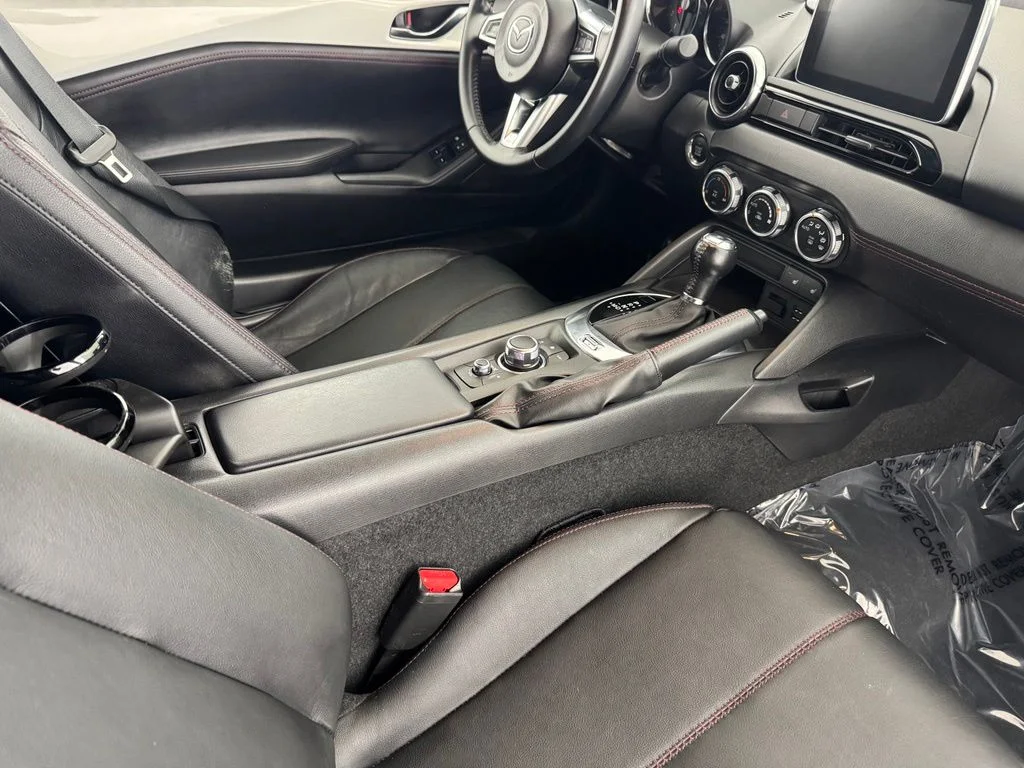 Used 2017 White Mazda Grand Touring image 22