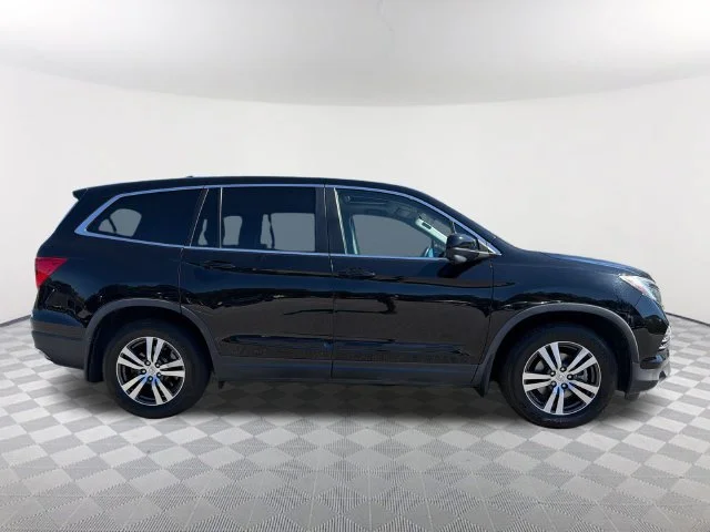 Used 2017 Black Honda EX-L image 4