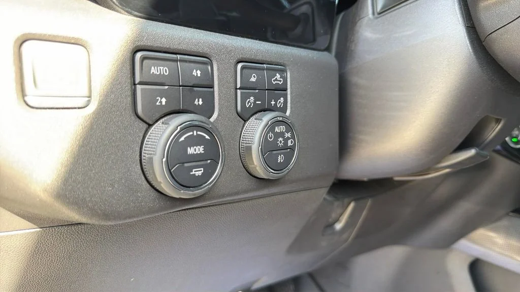Used 2024 Summit White Chevrolet ZR2 image 19