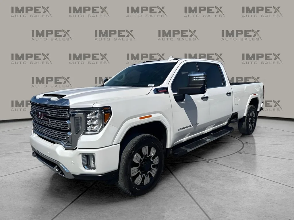 Used 2022 White GMC Denali image 1