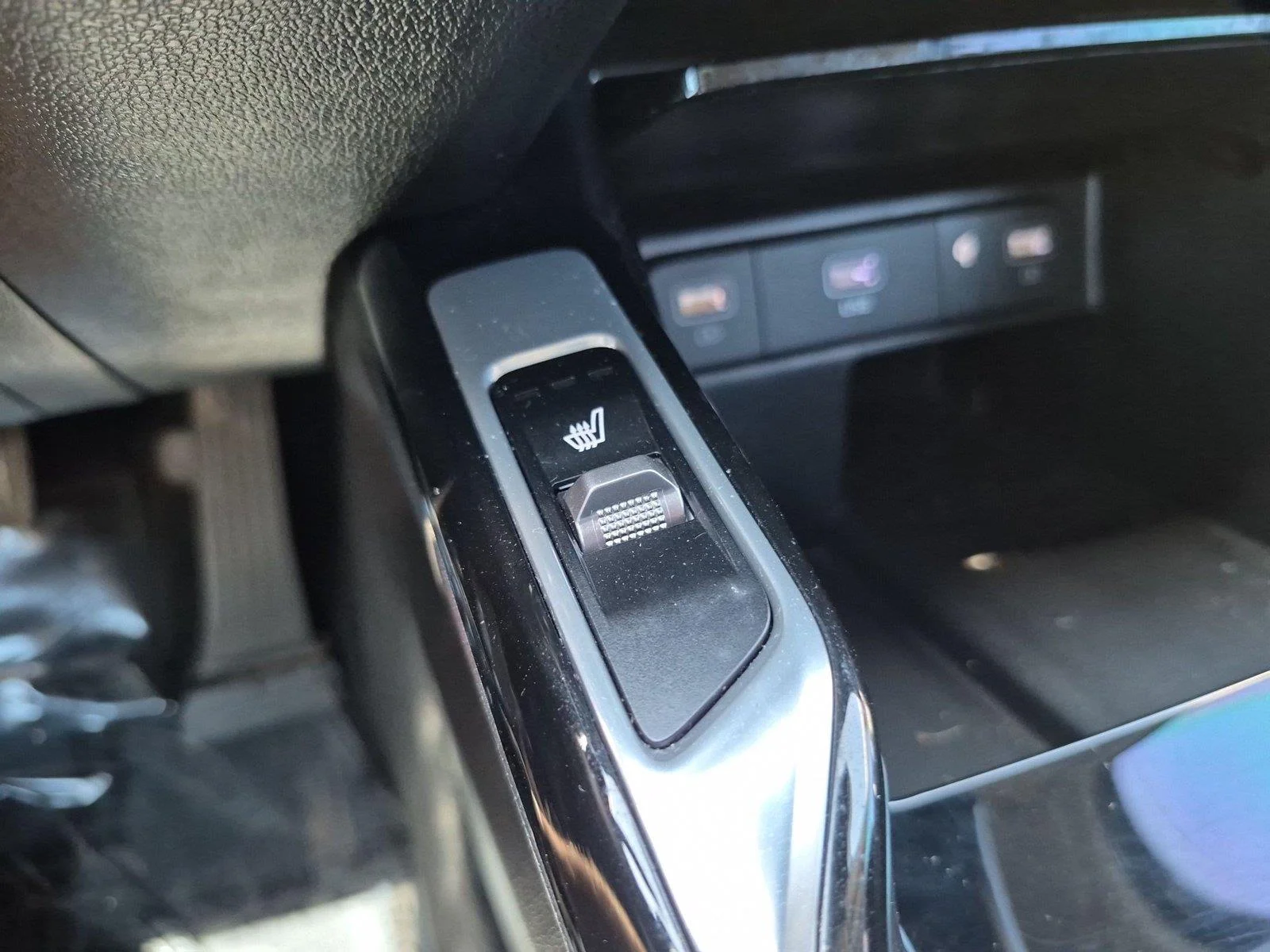 Used 2023 GRAVITY GRAY KIA  image 29