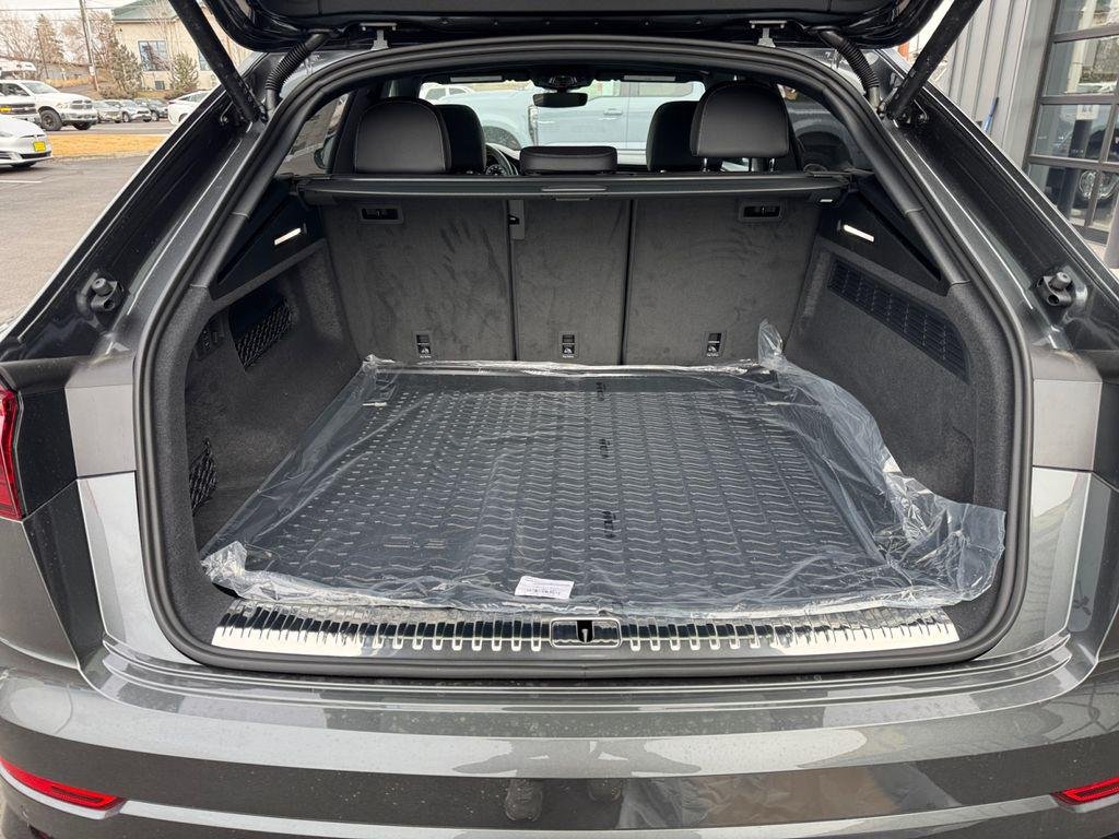 New 2026 Daytona Gray Pearl Effect Audi Premium plus image 26