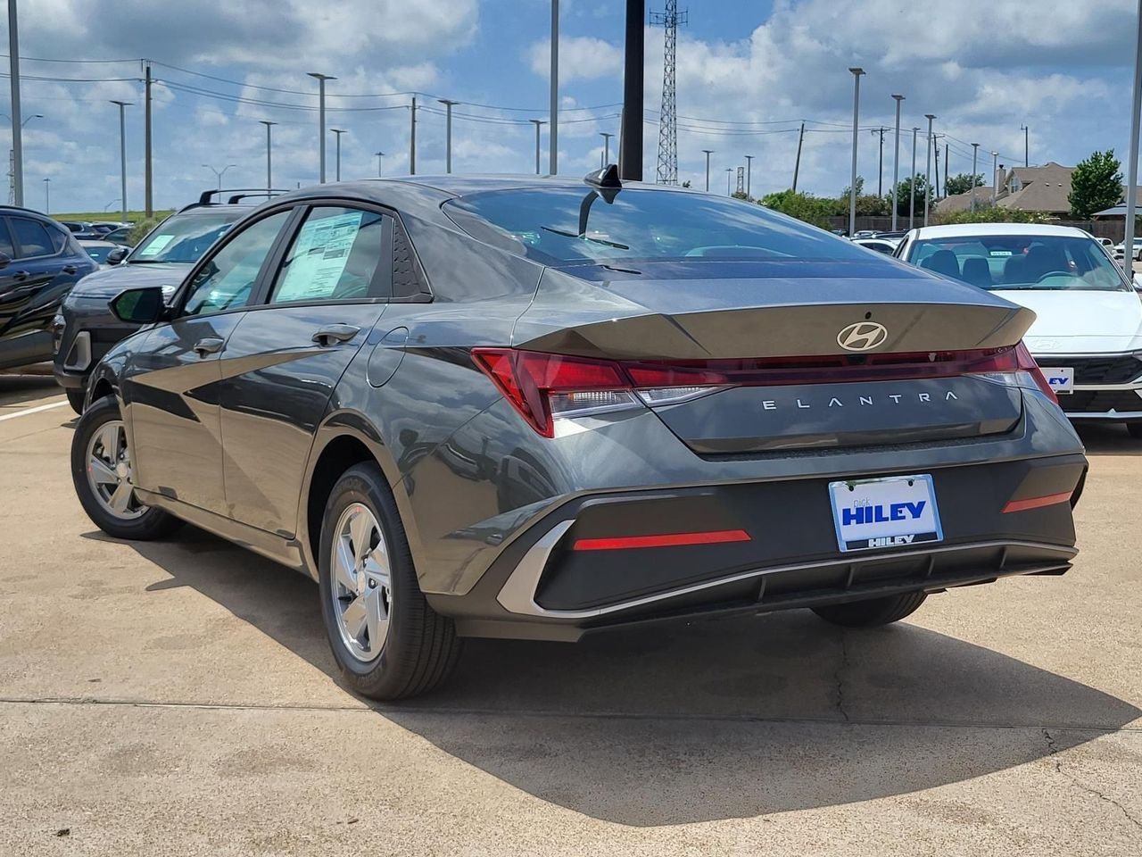 New 2026 Amazon Gray Hyundai SE image 3
